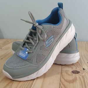 NEW Skechers Sneakers Men's Size 10 NEW WITH TAG